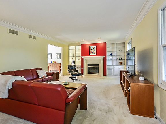 4th image of 5653 Blue Grass Ct