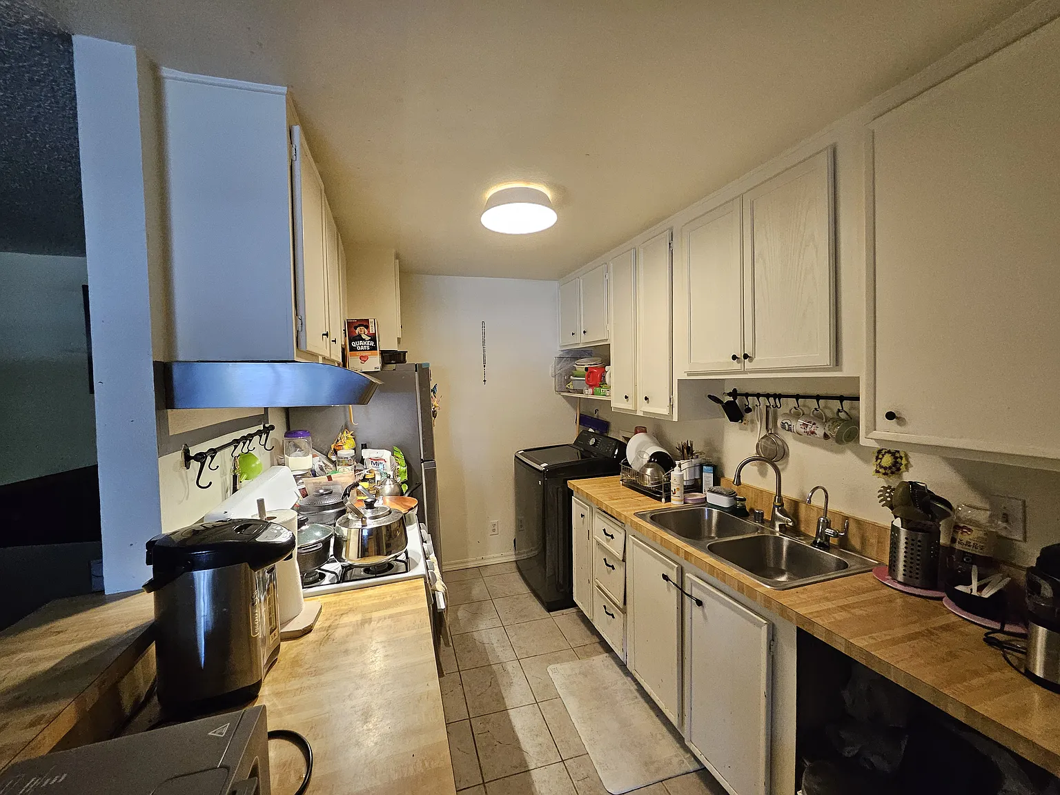3 bed, 1071 sqft, $3,100 — Photo 3