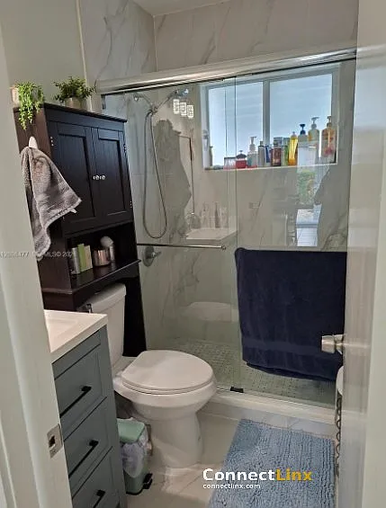 2 bed, 1.0 bath, 870 sqft, $2,450 — Photo 2