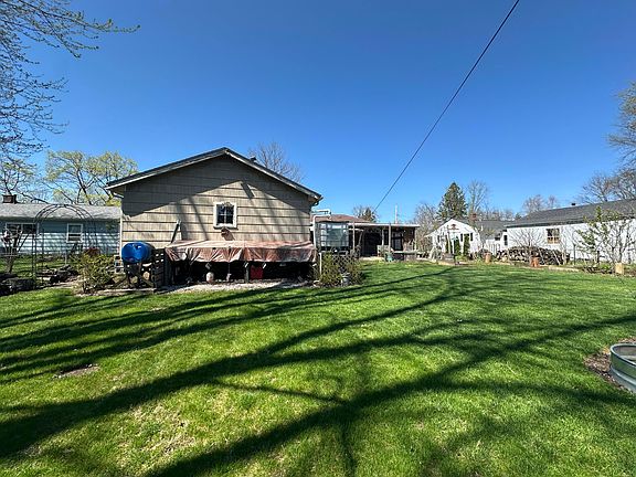 3rd image of 172 Orchard Ln