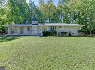 1173 Lakeshore Dr, Gainesville, GA 30501