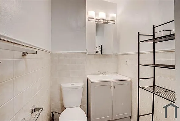 3438 Belair Rd — Photo 16