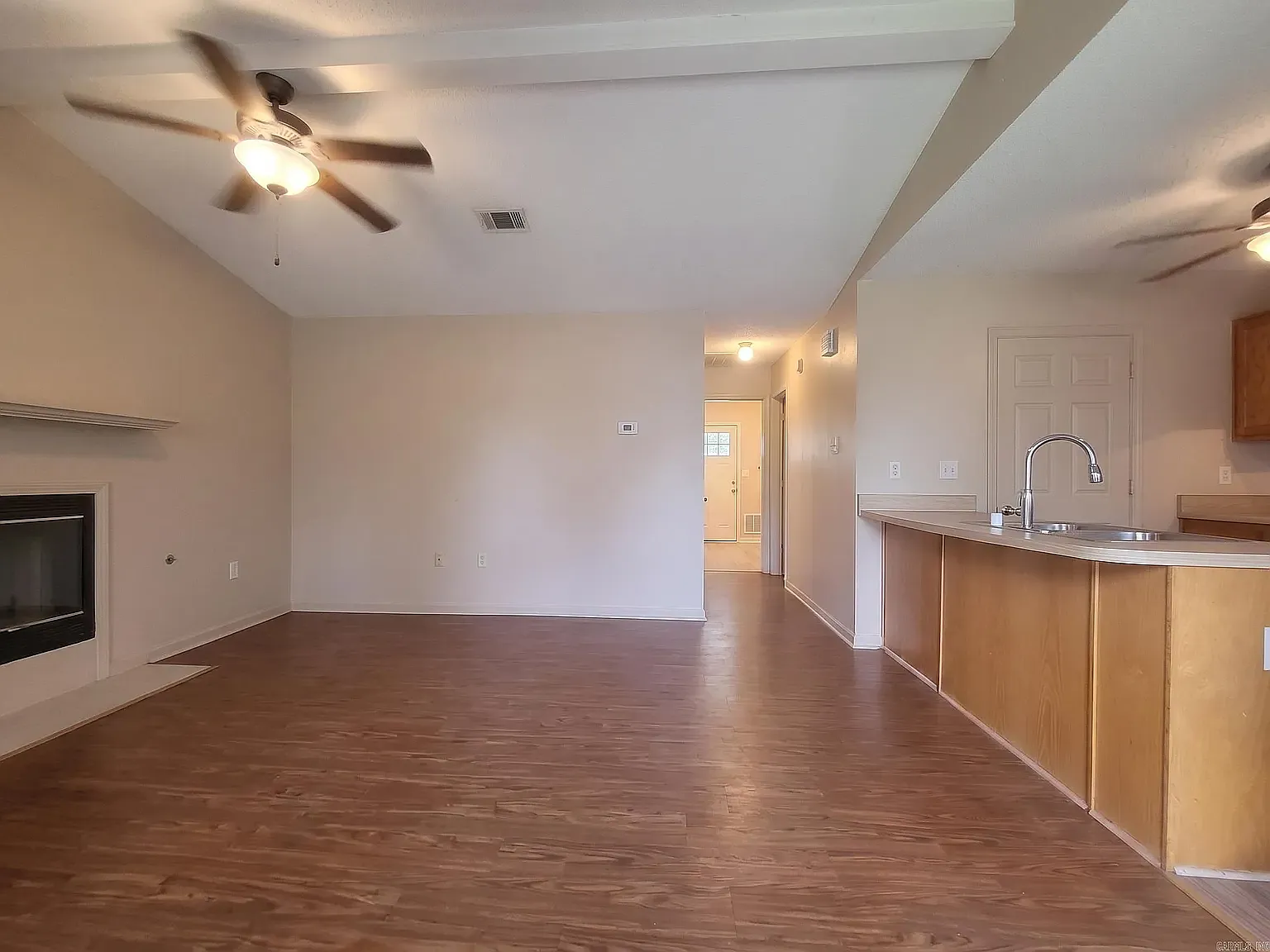 2 bed, 820 sqft, $1,150 — Photo 4