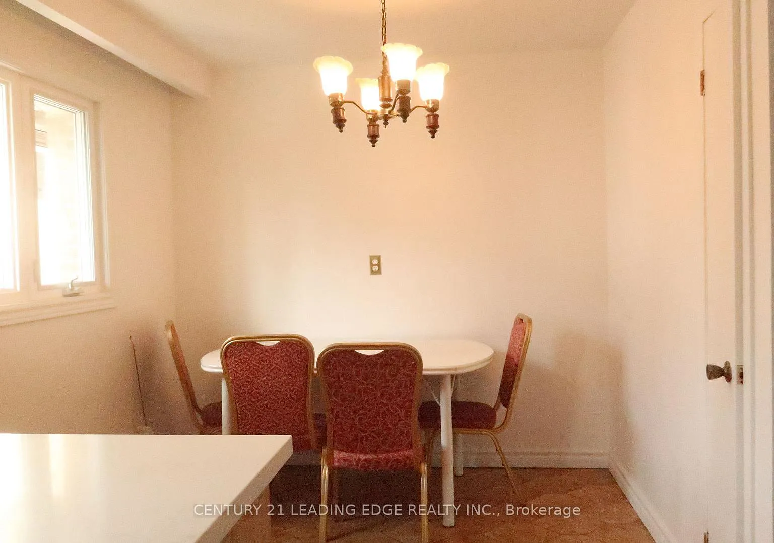 4 bed, $3,000 — Photo 3