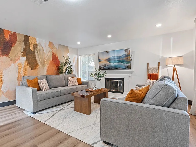 28832 Harwick Dr — Photo 12