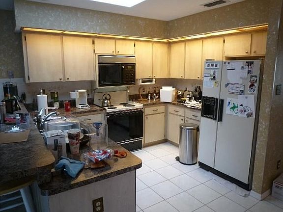 2nd image of 4321 Worthington Cir