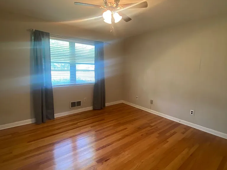 216 N Lipona Rd — Photo 30