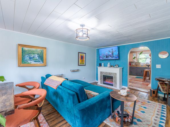 1101 S Rogers St APT 2