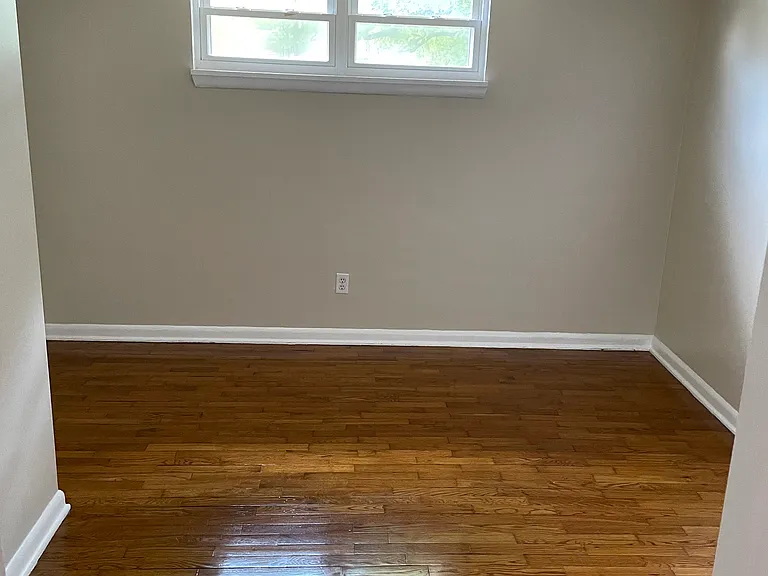 201 Markham Dr — Photo 8