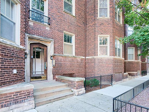 5th image of 546 W Cornelia Ave #5