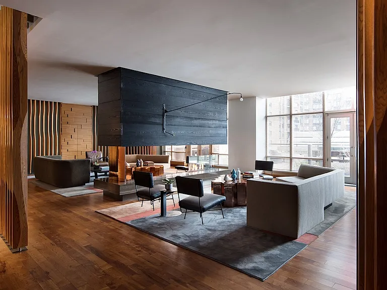 450 W 42nd St #26M — Photo 12