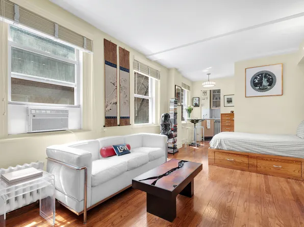 321 East 43rd Street image 1 of 6