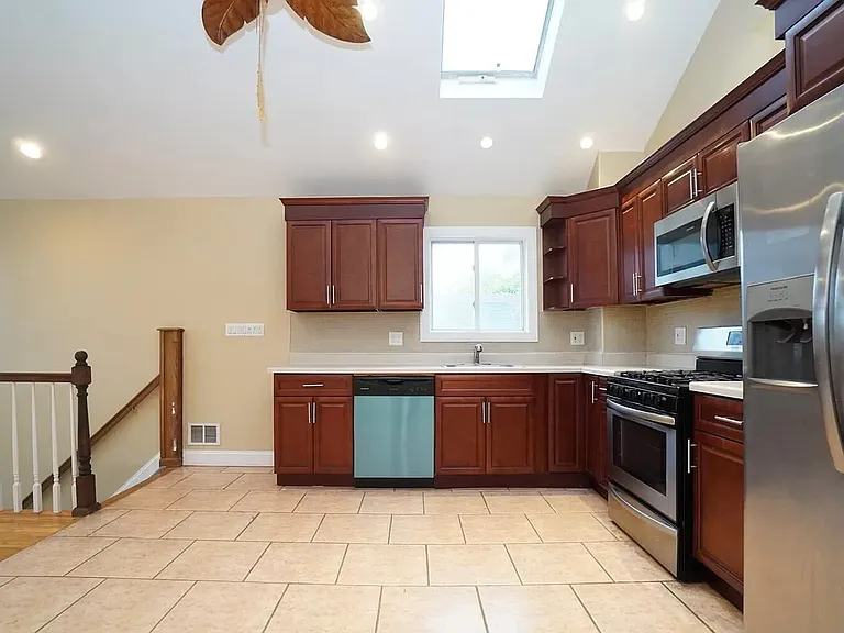 508 Delafield Ave #2 — Photo 4