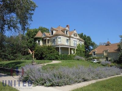 1st image of 1902 Jackson St