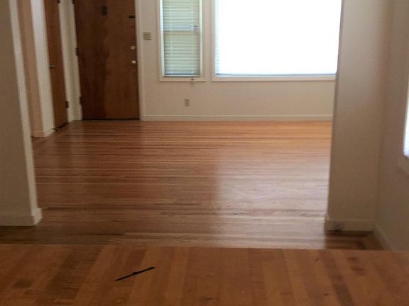 2nd image of 1871 Park Blvd