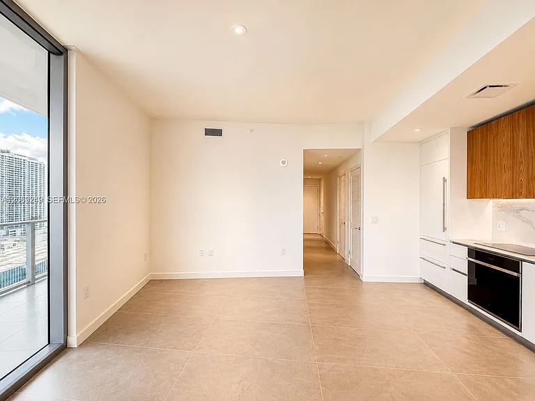 1400 Biscayne Blvd #1807 — Photo 7