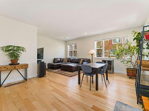4th image of 671 Robert St #671