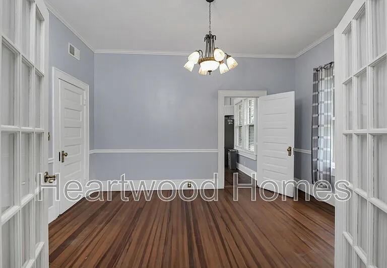 2417 Clark St #B — Photo 9