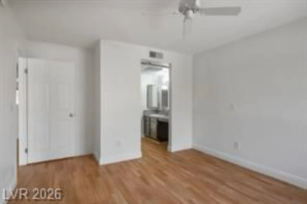 2 bed, 920 sqft, $1,225 — Photo 4