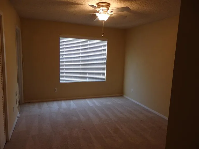 94 Belmonte Dr SW — Photo 3