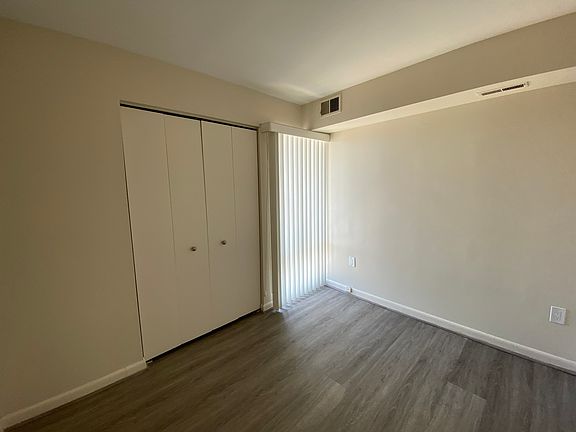 3rd image of 2602 Langston Blvd #204