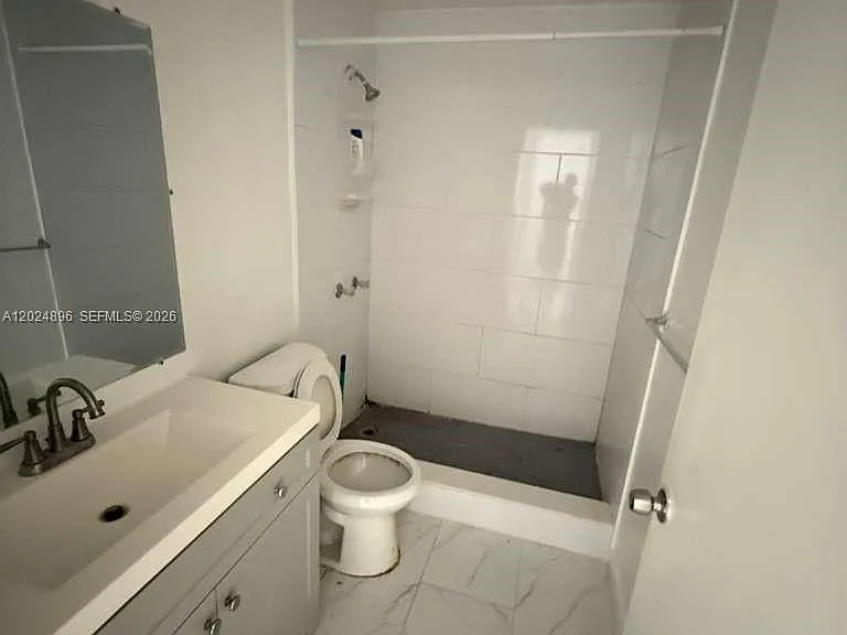 6921 Pembroke Rd #6927 — Photo 3