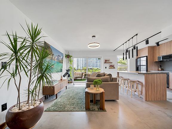 5th image of 1455 West Ave APT 503
