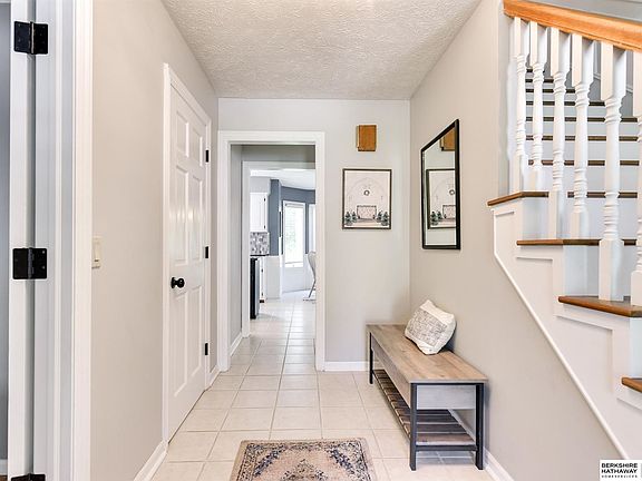 5th image of 1404 N 131 Avenue Cir