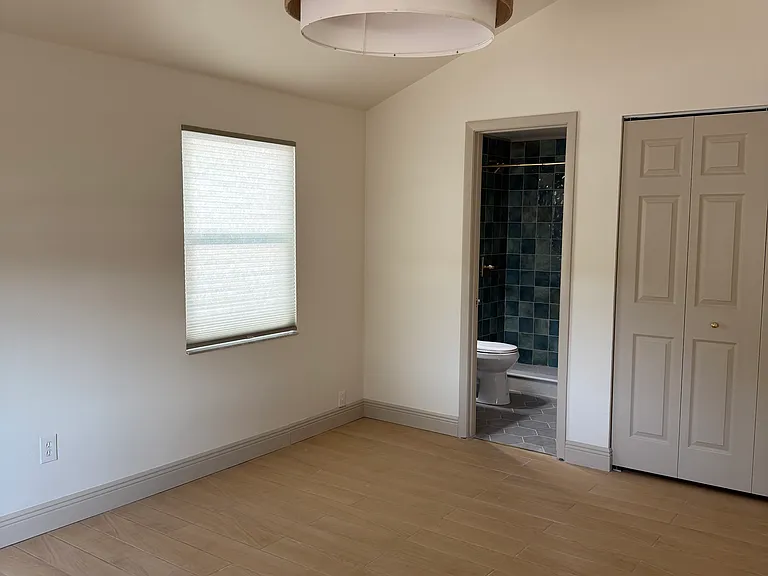 4401 W Sevilla St — Photo 2
