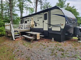 96 Eagles Rest Dr, Pipestem, WV 25979