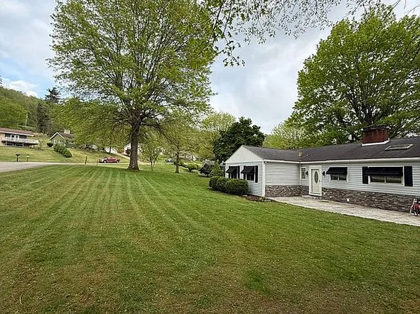 119 Northgate Dr, New Martinsville, WV 26155