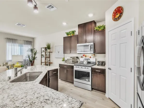 4725 Blaise Ave Unit 103, North Las Vegas, NV 89084