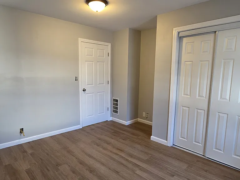 126 Tremont St #B — Photo 14