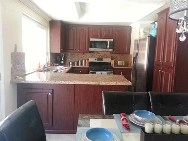 2nd image of 1315 2nd Ave