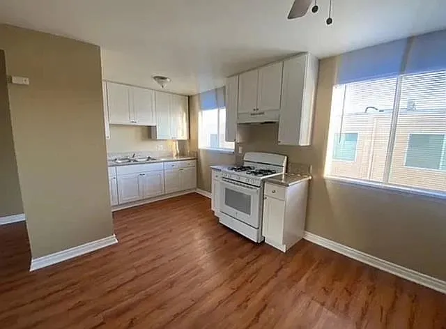 1127 W 252nd St #9 — Photo 6