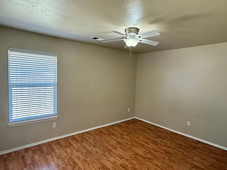 800 Blake Ct — Photo 12