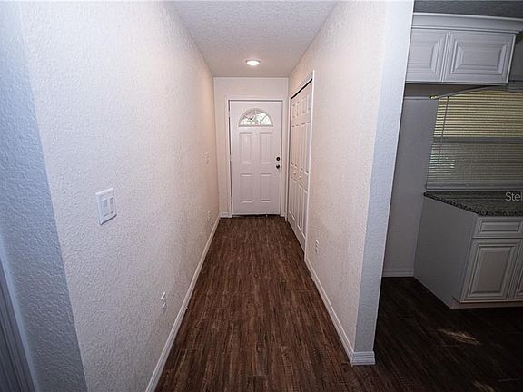 5th image of 906 Bay Ave
