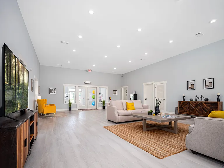 Joy Park Luxury Apartments — Photo 28