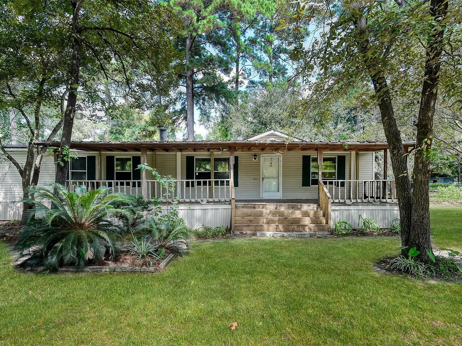 3 bed, 2.0 bath, 1568 sqft, $1,450 — Photo 1