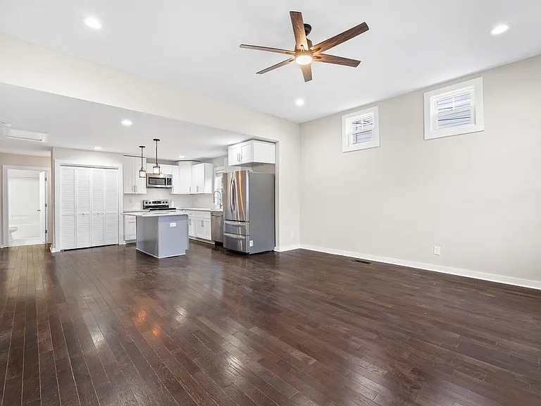 318 Wake Pl — Photo 6