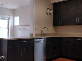 1845 W Greenleaf Ave #2, Chicago, IL 60626