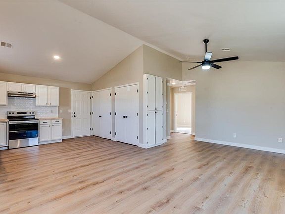 3rd image of 4406 S Ellis Ave