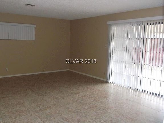 4th image of 2925 Beechwood Pl