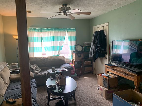 4th image of 322 E Vine St