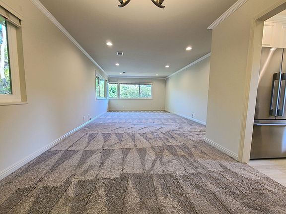 4th image of 820 University Ave #0
