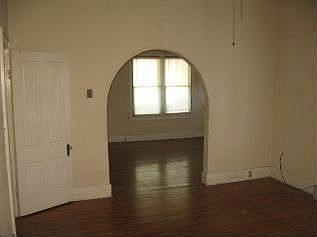 3rd image of 114 Burkett St