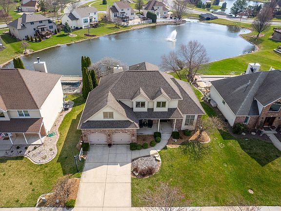2nd image of 669 Davis Cir