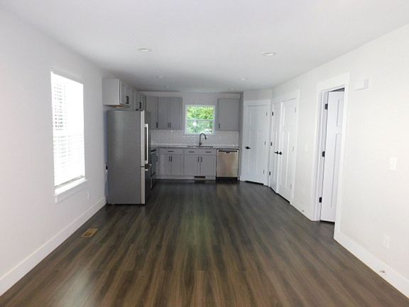 3rd image of 208 Elizabeth Ave