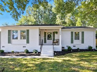 7520 Woodstream Dr, Charlotte, NC 28210
