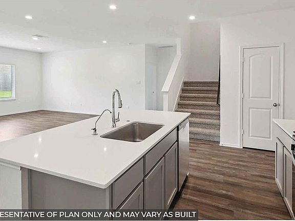 4th image of 16779 Country Roots